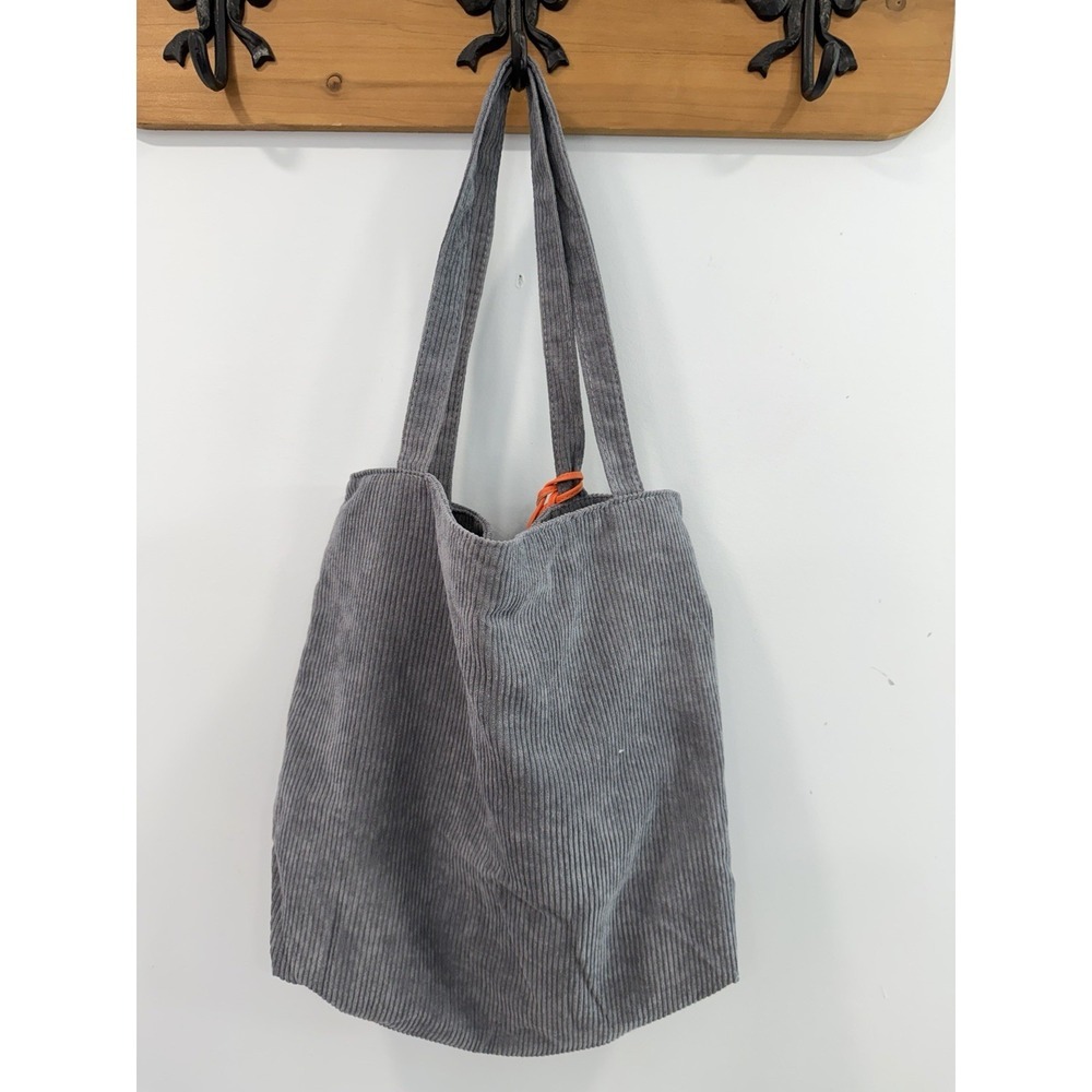 Gray Corduroy Tote Bag Shoulder Bag with Matching Pouch & Horse Charm NWOT - Picture 2 of 8